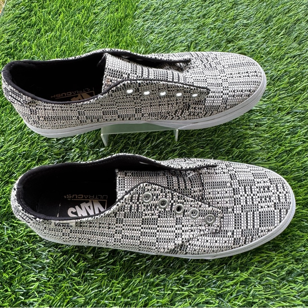 Vans Ultracush Camden Optical Woven Deluxe Women's sneaker 8.5
